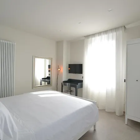 Bed & Breakfast Civico 8 Reggio Emilia