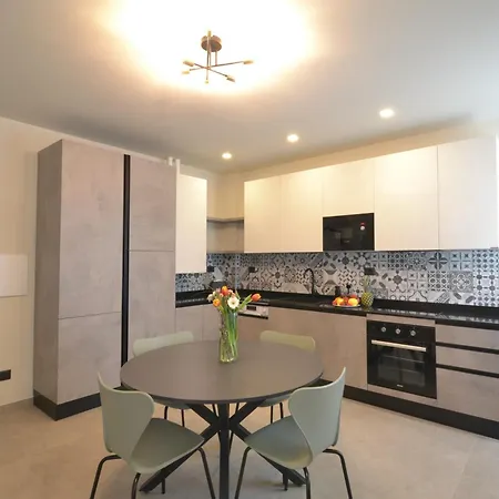 Civico 8 Alojamento de Acomodação e Pequeno-almoço 4*